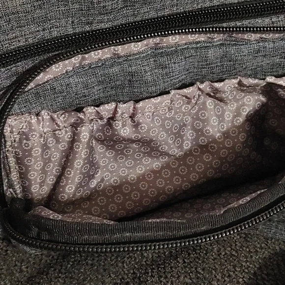 LUG Carousel Dark Gray Crossbody Bag 9.5" L × 5.5" H × 2" W Multiple pockets - Picture 7 of 8